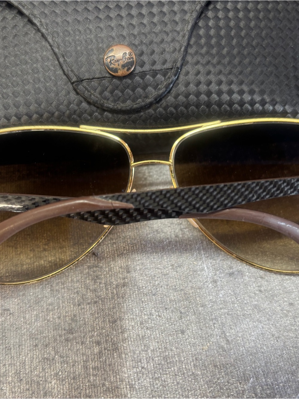 Ray-Ban Aviator Sunglasses - Gold Frame with Brown Gradient Lenses - Picture 4 of 4